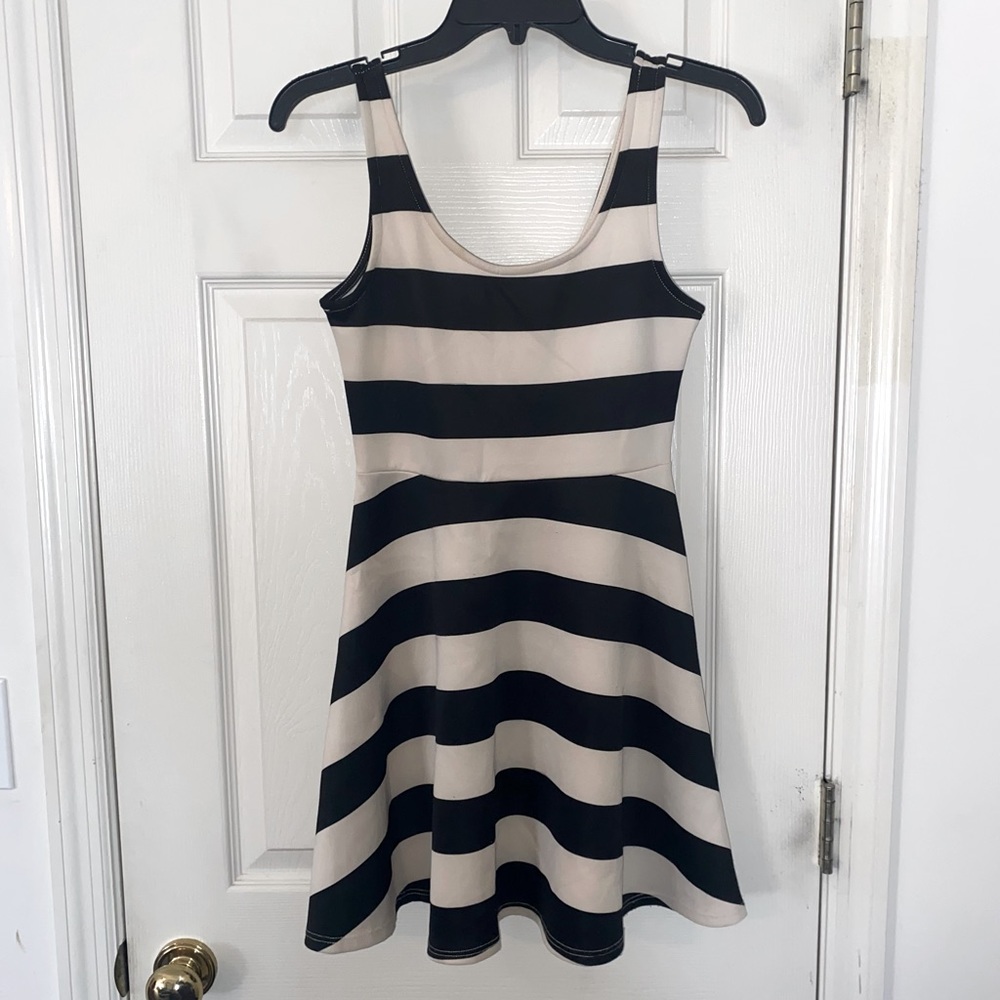 4/$20 Cream and Black Striped Skater Dress